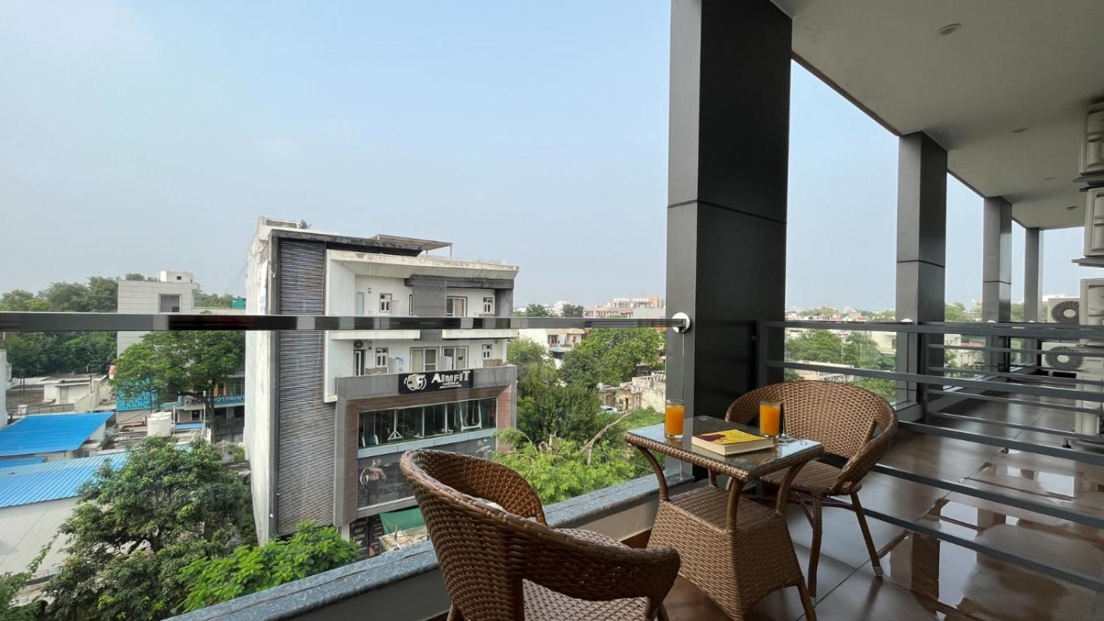 Zen Suites Gurgaon - Luxe Stays Collection Bagian luar foto